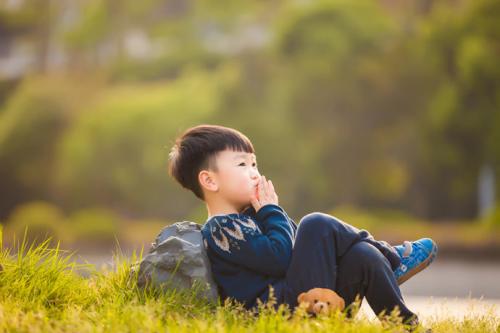 抽动症孩子会有哪些突出表现？